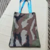 Tote bag réversible wax floral et camouflage militaire recyclé fait main en France sac unique