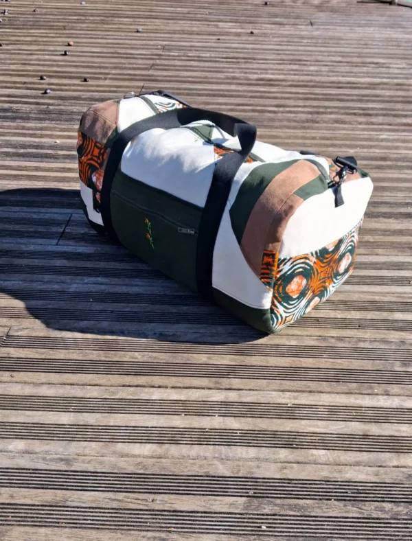 sac-cargo-voyage-upcycle-vert-03 sac cargo de voyage upcyclé vert fait main grand format