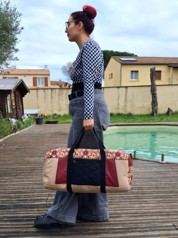 sac-voyage-upcycle-rouge-01 sac de voyage upcyclé rouge fait main grand format