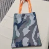 Tote bag réversible wax graphique noir blanc orange et camouflage militaire recyclé fait main en France