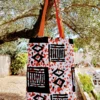Tote bag réversible wax graphique noir blanc orange et camouflage militaire recyclé fait main en France