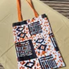 Tote bag réversible wax graphique noir blanc orange et camouflage militaire recyclé fait main en France
