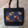 Sac Cabas Néo-Denim Upcyclé – Patchwork Jeans et Tissu Wax Sac Néo-Denim upcyclé : l'élégance du jeans et du Wax en pièce unique.